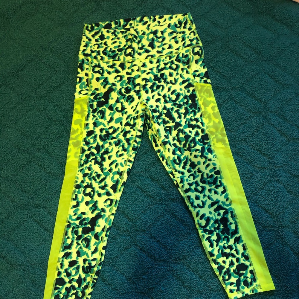 NWT Fabletics Capris